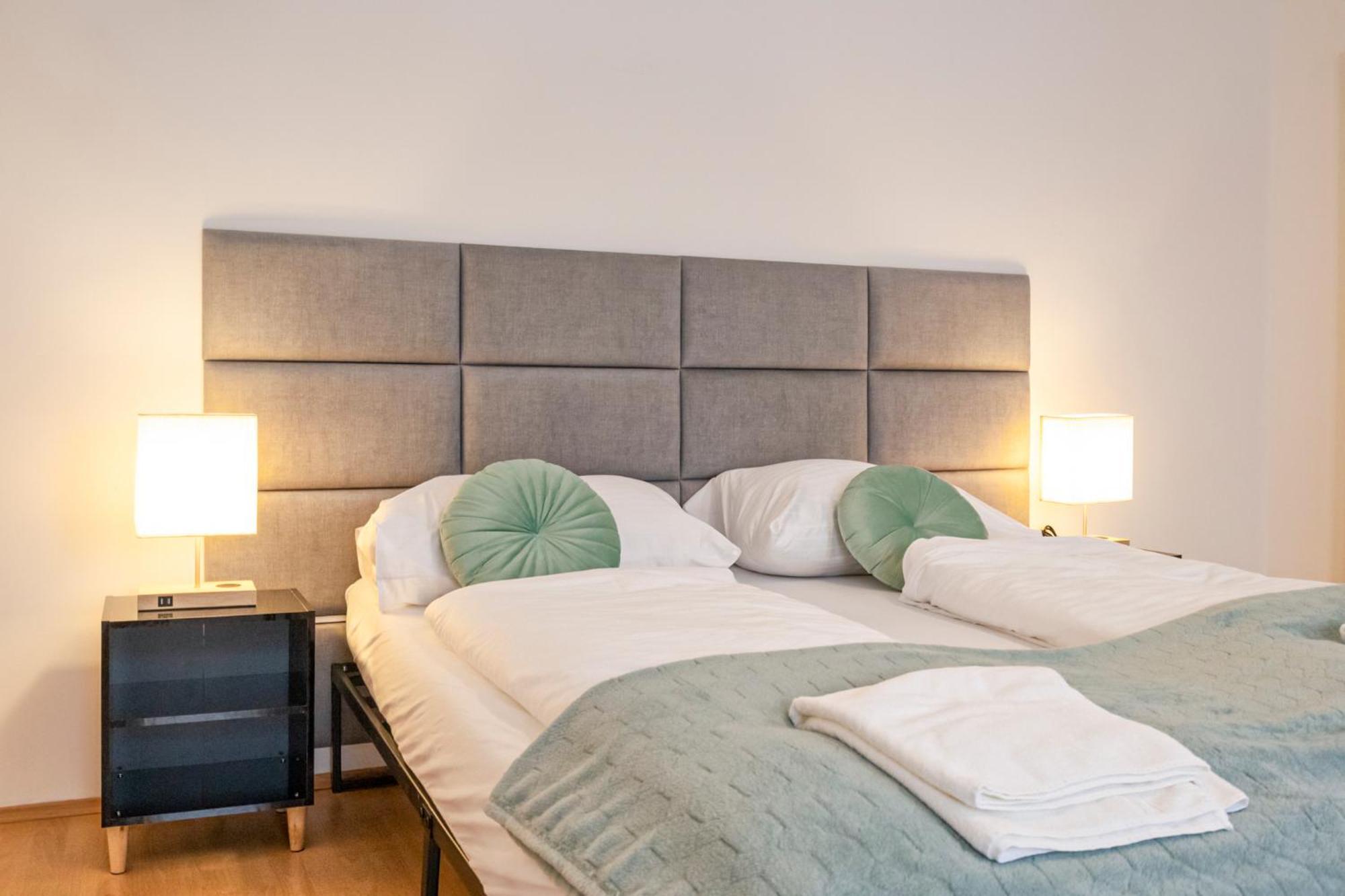 Apartment Amazing 2br Shared Only 7 Min To Wiener Stadthalle